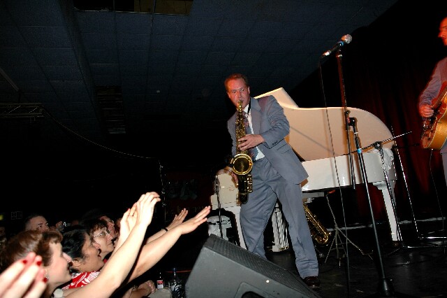 min 2006 11 25 riot 826